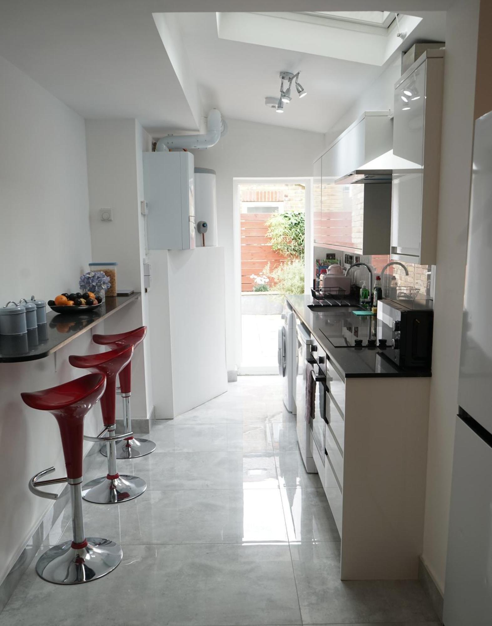 Luxury House Sleeps 13, 2 Minutes To Metro Casa de férias
