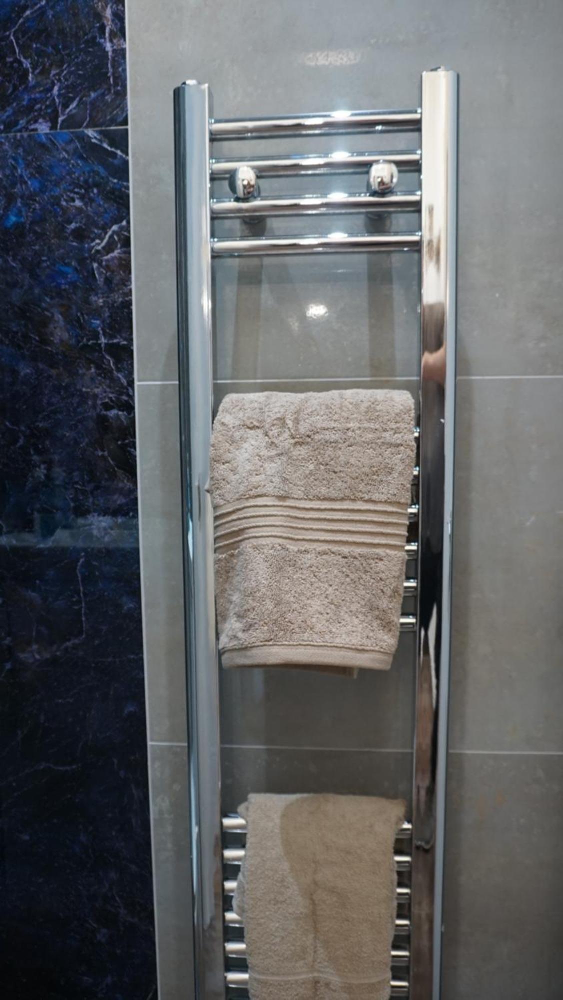 Casa de férias Luxury House Sleeps 13, 2 Minutes To Metro Londres