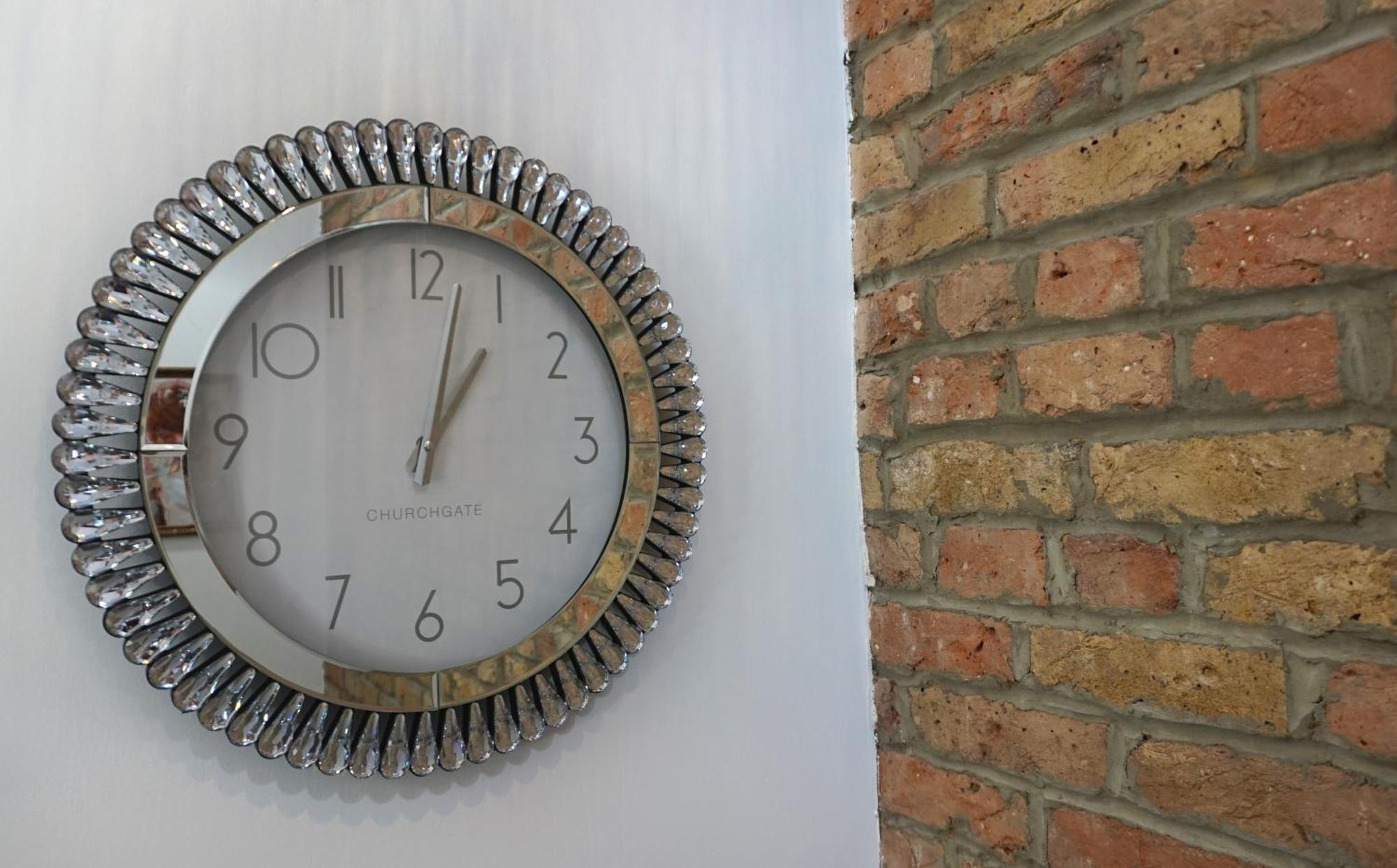 Casa de férias Luxury House Sleeps 13, 2 Minutes To Metro *