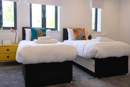 Modern One Bedroom In Ealing Common