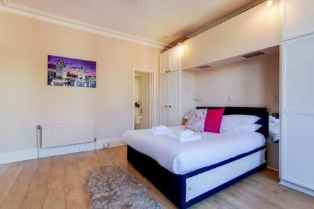 Apartment Spacious Ealing Broadway