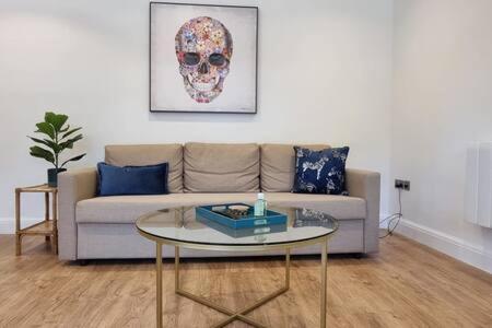 Apartment Beautiful Overlooking A Garden London