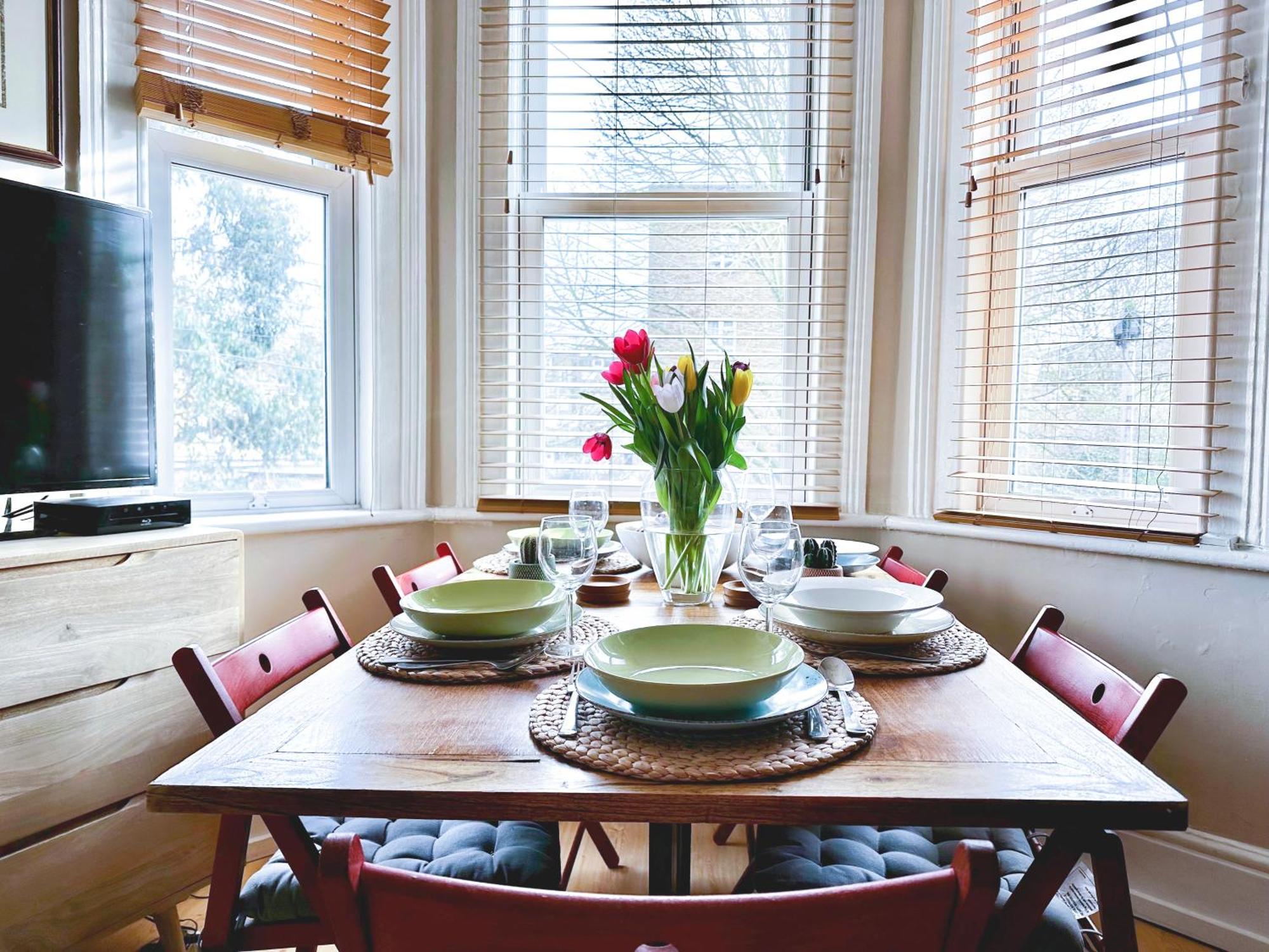 Apartment Artistic Pied-A-Terre, Steps From The Tube, Moments From London'S Heart