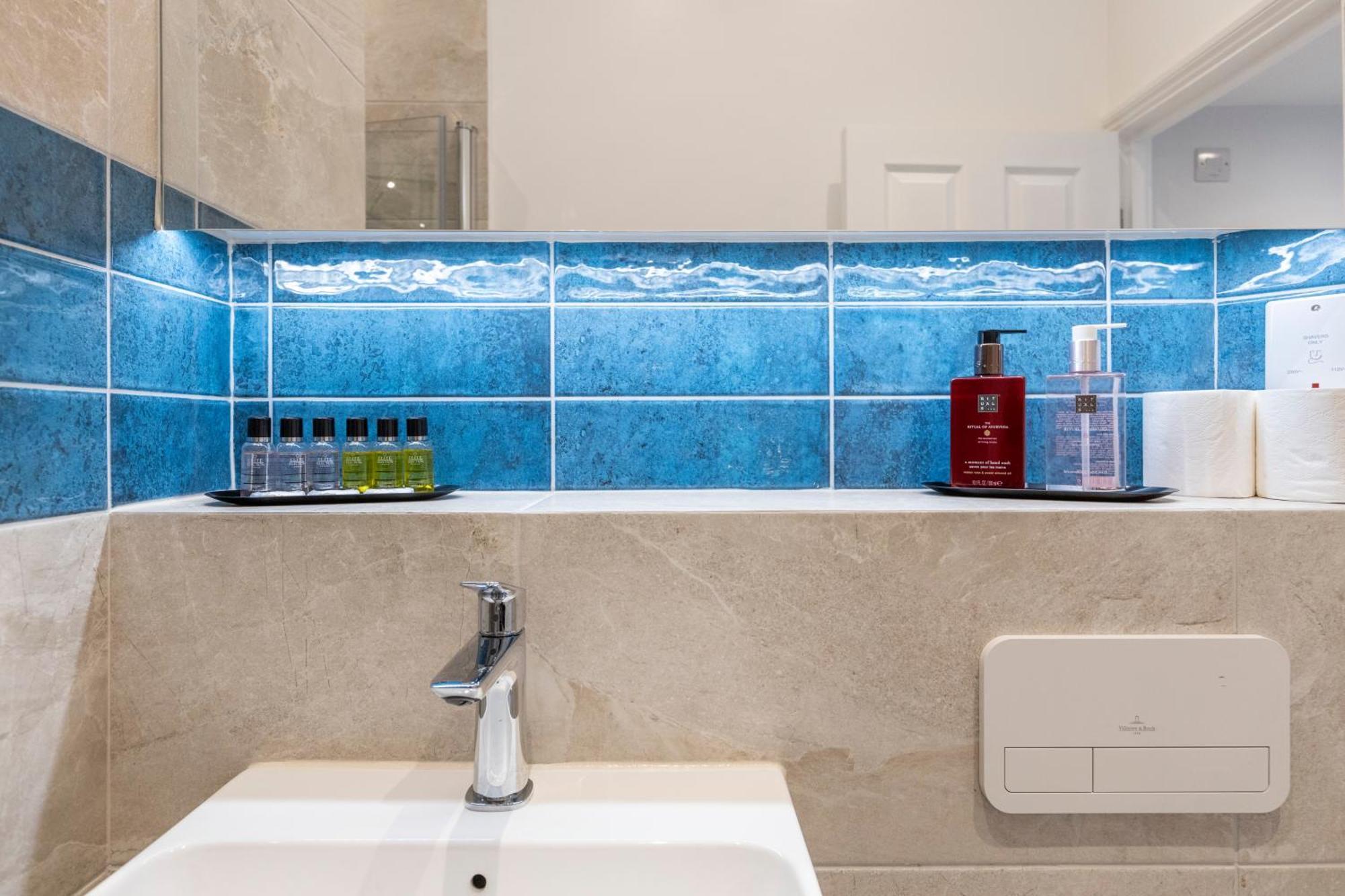 Guest Favorite Private With King Sized Bed And Garden Newly Renovated