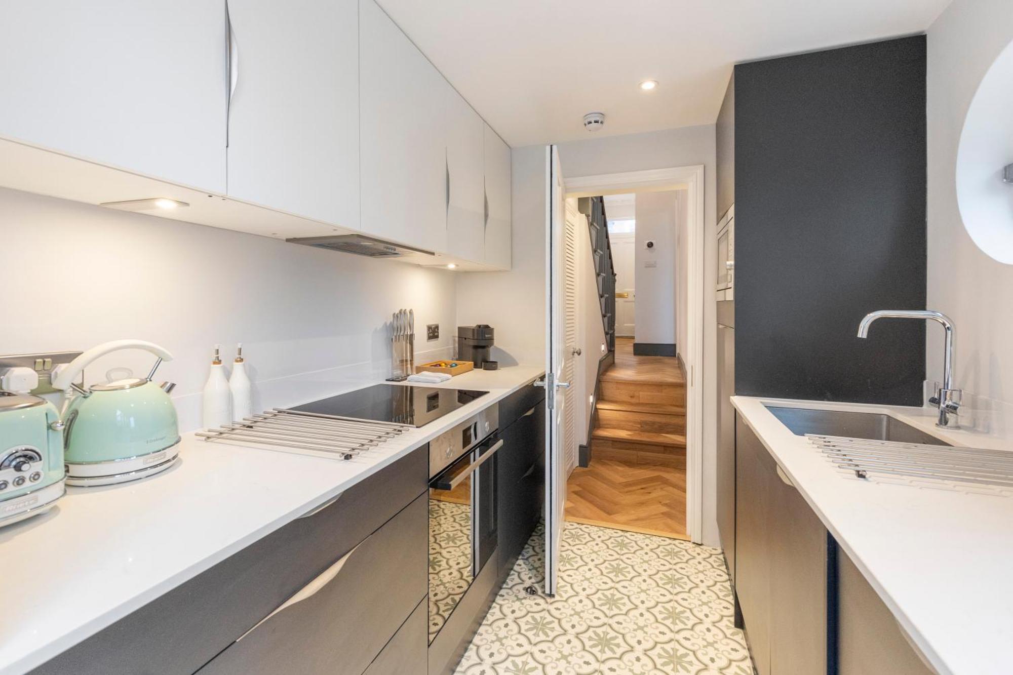 Apartamento Guest Favorite Private With King Sized Bed And Garden Newly Renovated
