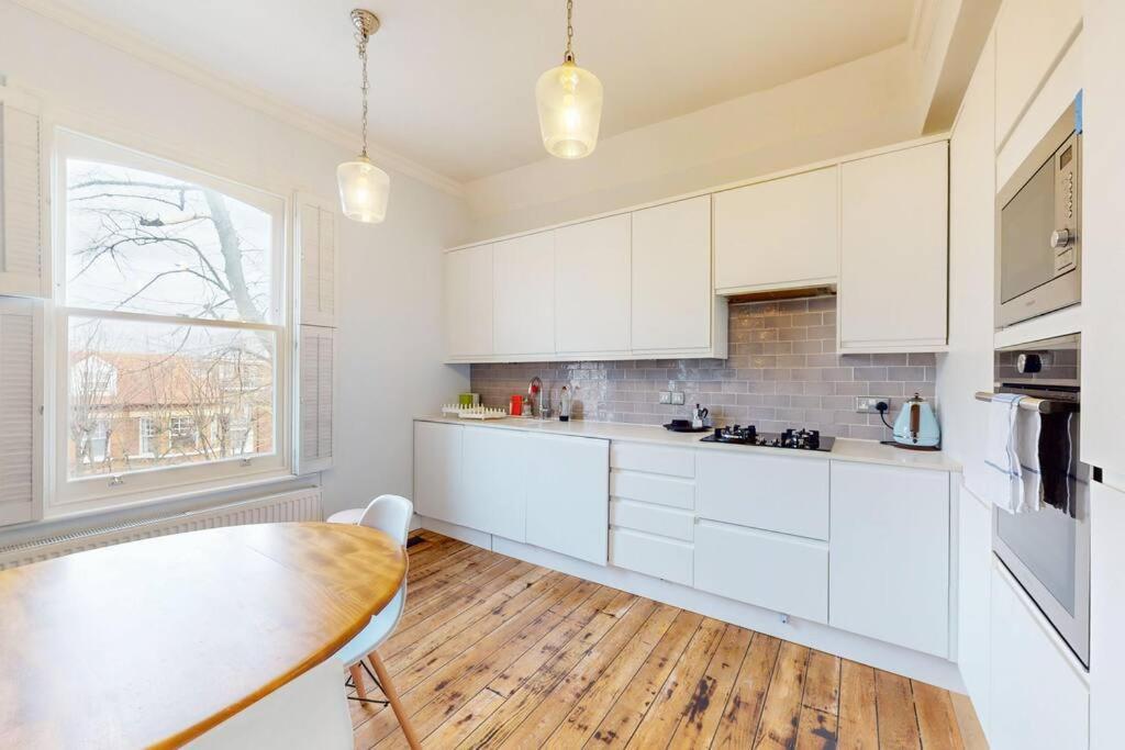 Apartment Modern 1bd Flat In Clapham Old Town *