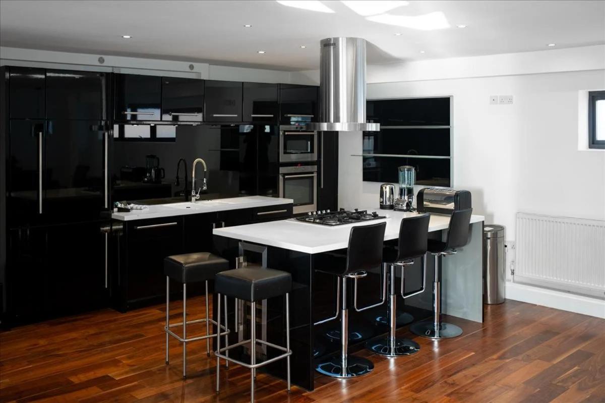 Sandmere Road By Capital Holiday home *