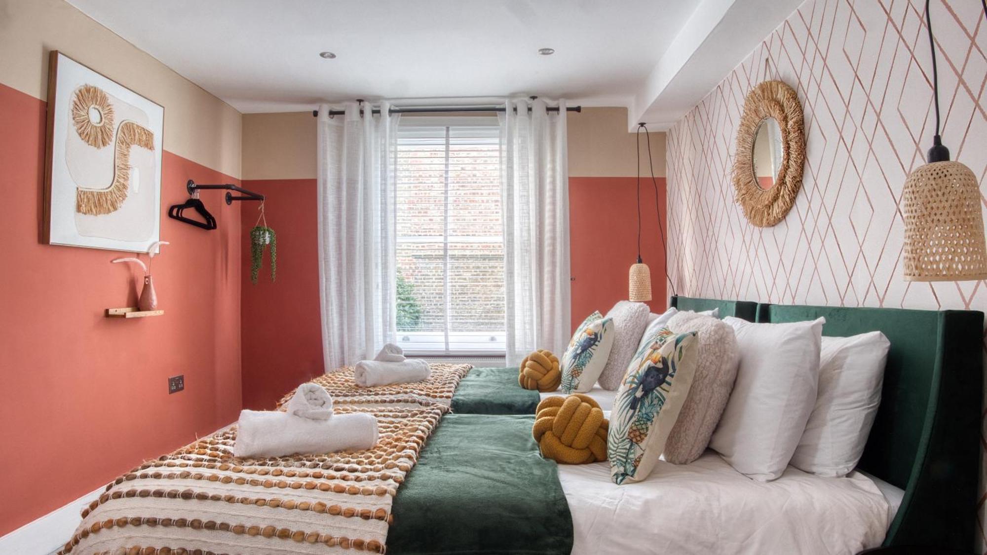 Apartment Queen's Park With Cinema & Gaming London