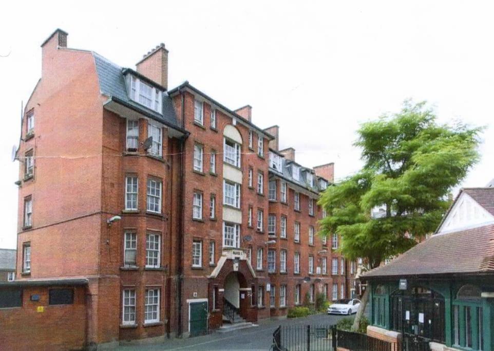 1 Bedroom *zone 1* Elephant And Castle Apartment *