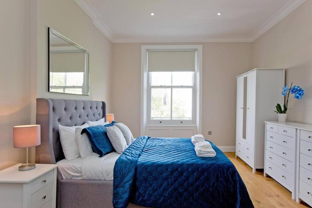 F7 Large 2bed Kensington * London