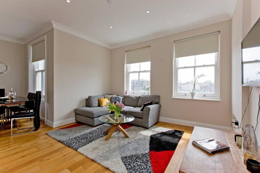 F7 Large 2bed Kensington * London