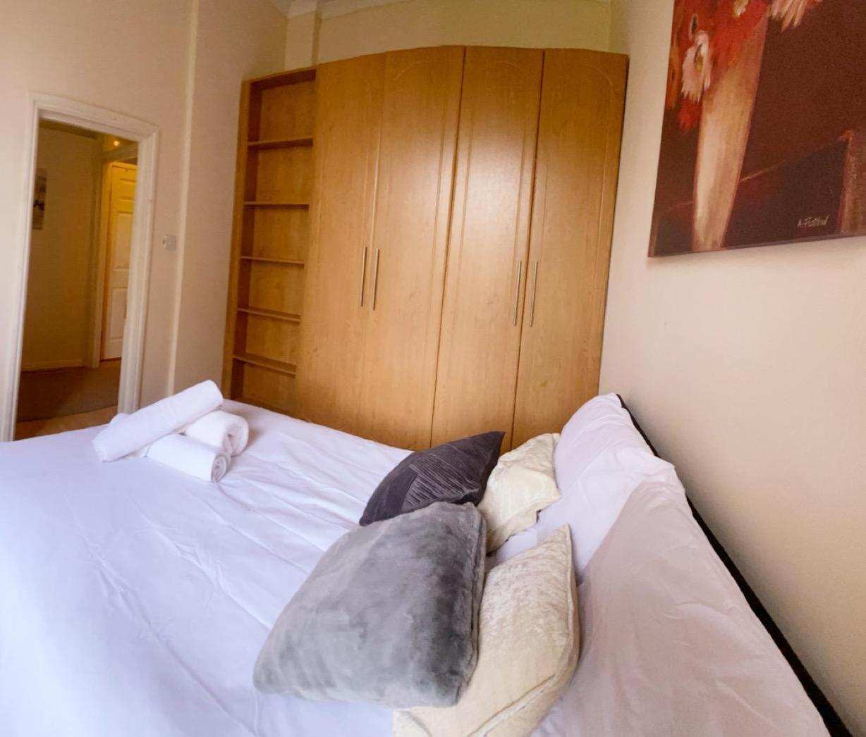 Chelsea 3 People Location Apartment