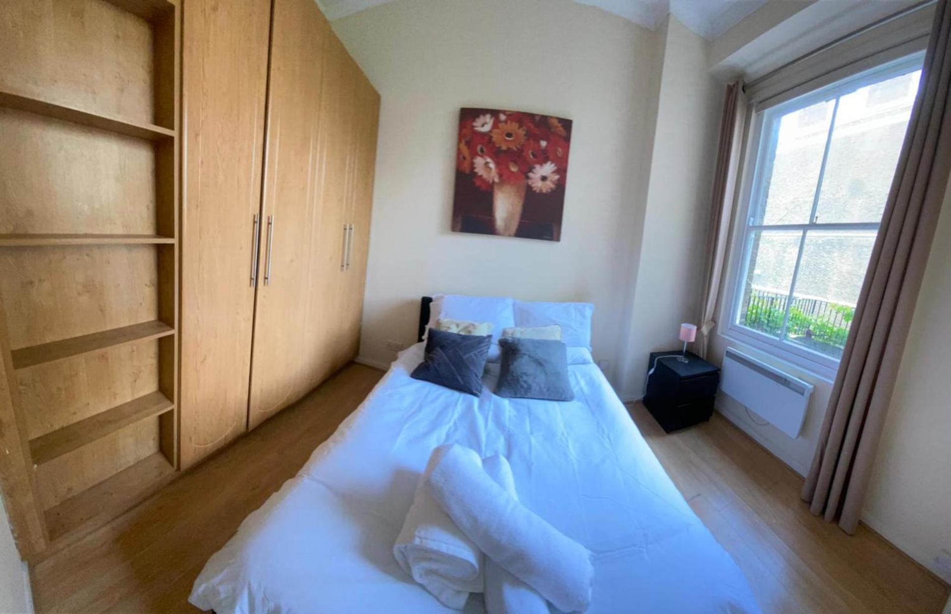 Chelsea 3 People Location Apartment