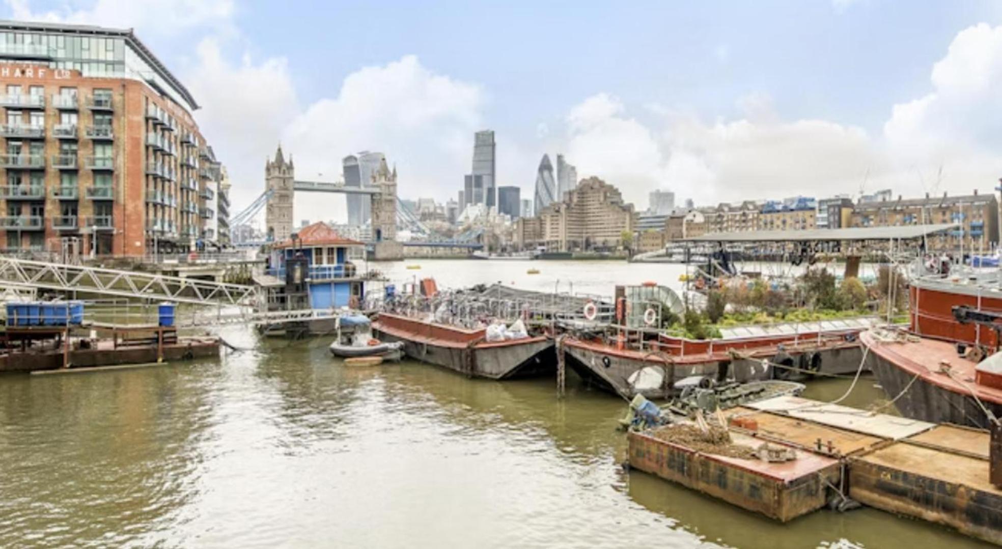 Bermondsey 3 People Beautiful * London