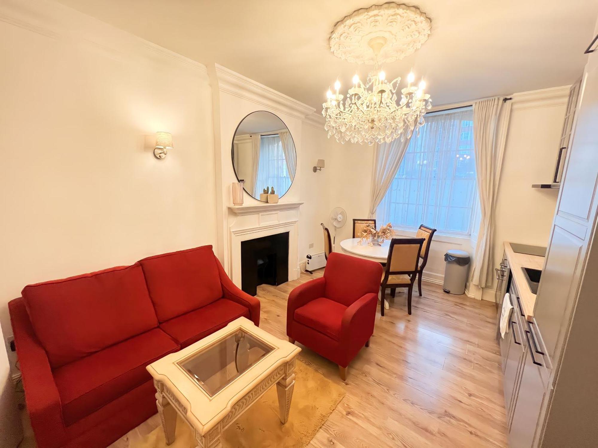 The Hyde Park Suites * London