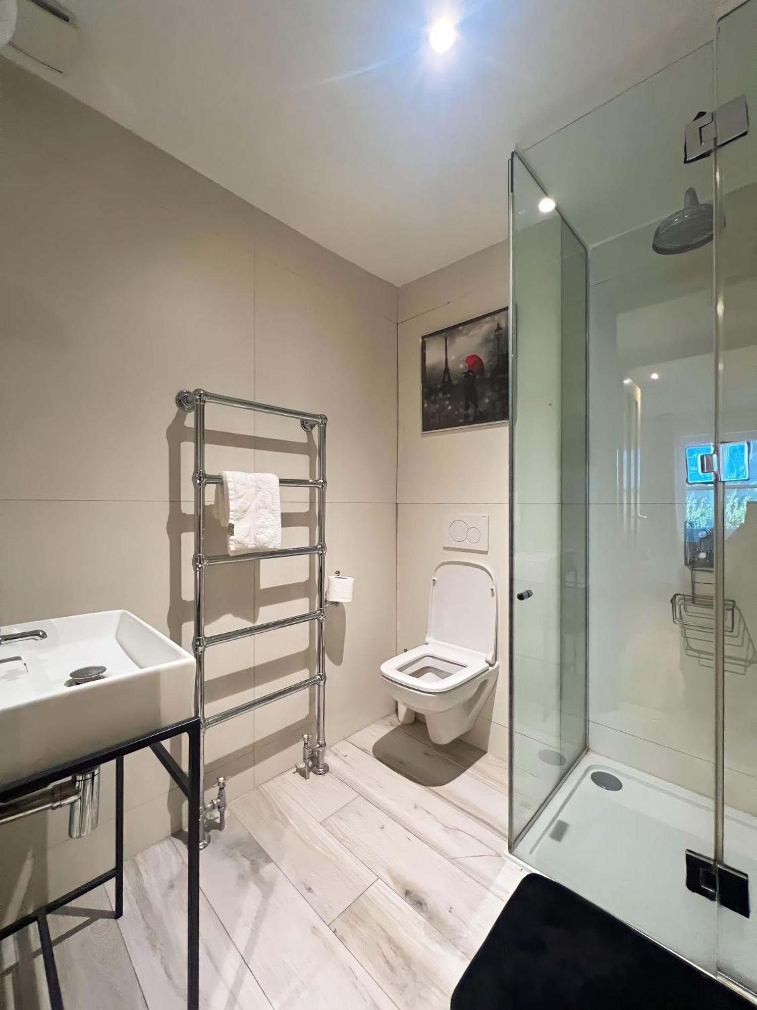 Apartment Kensington London