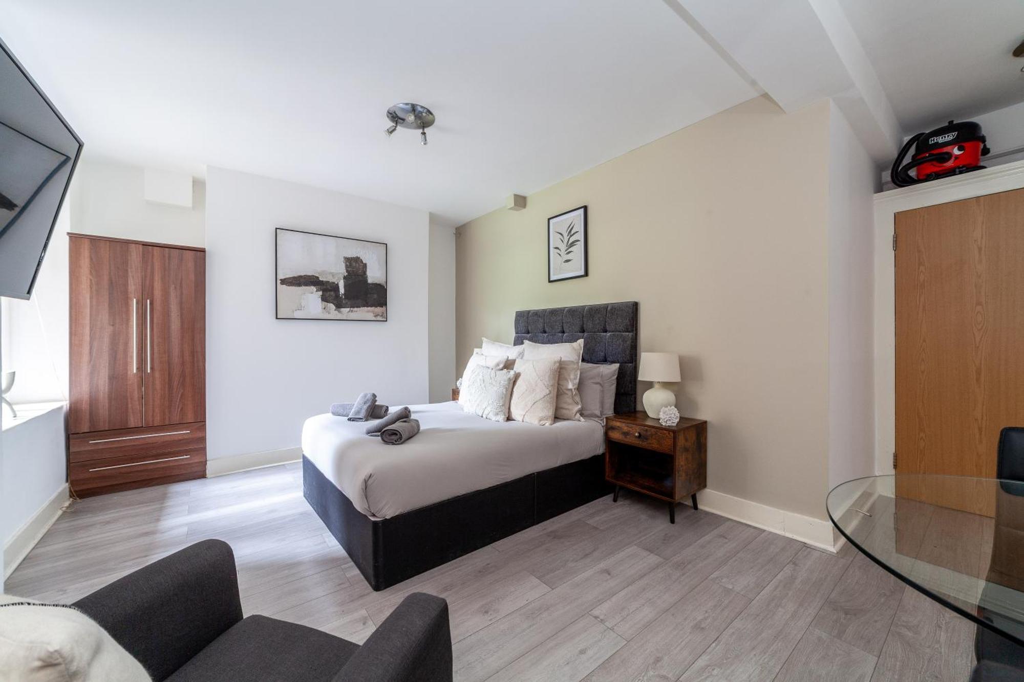 The Maida Vale Flat Apartment