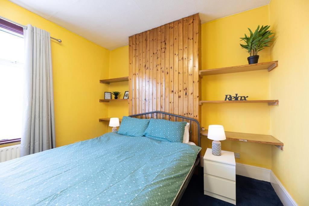 Barking Road Comfy House * London