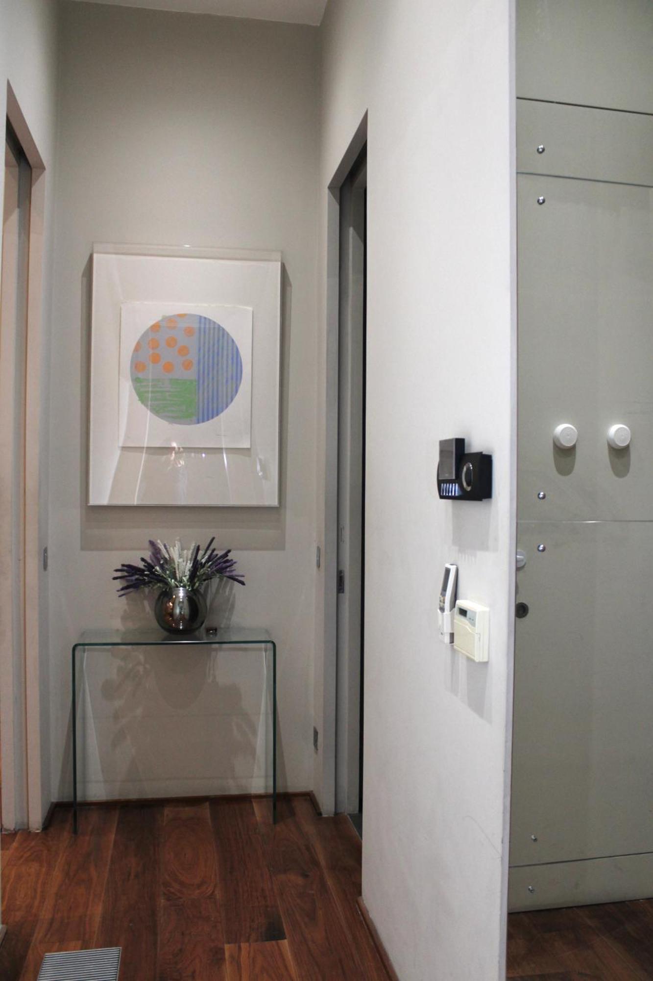 Modernized South Kensington Apartment London