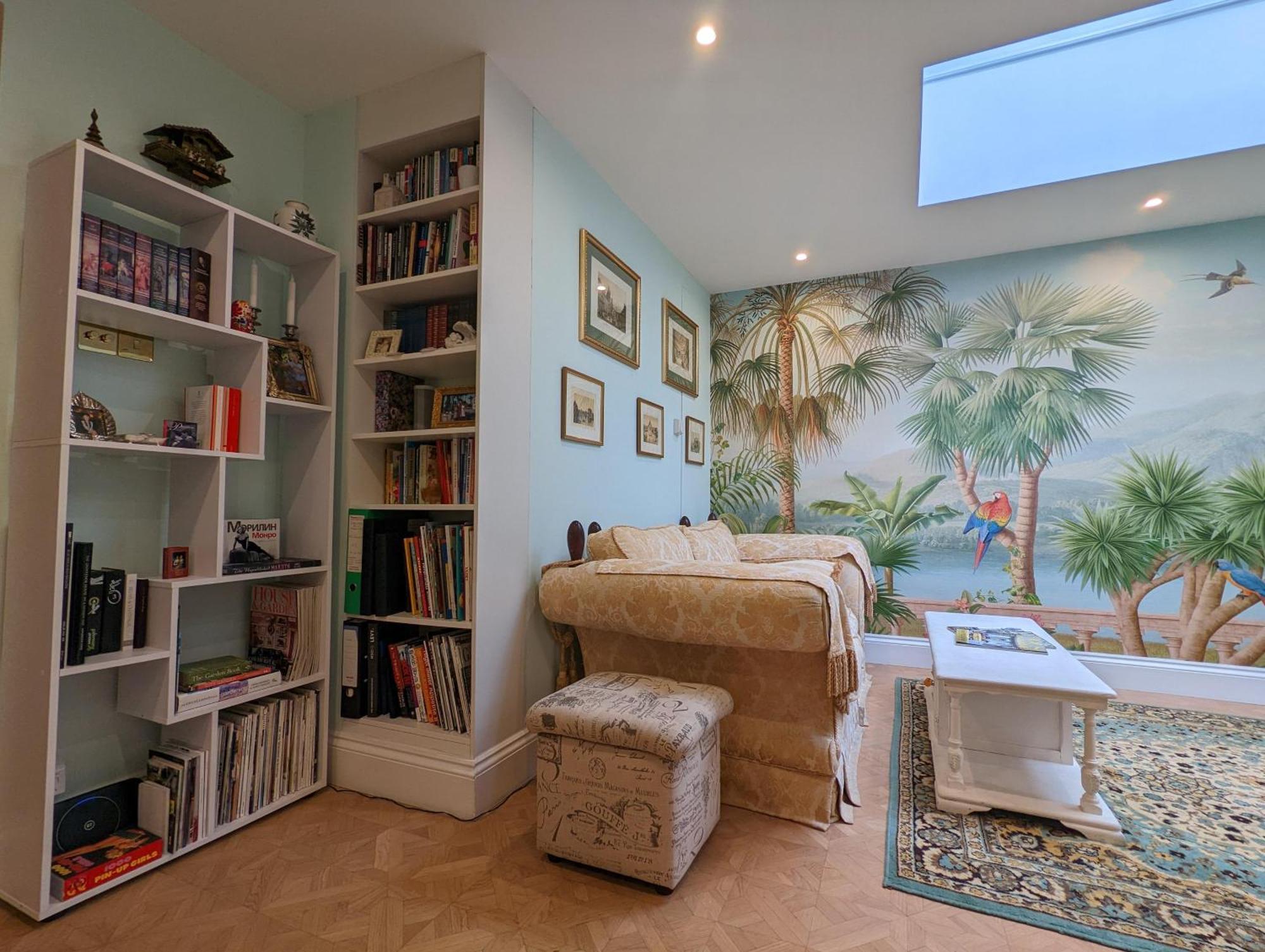Spacious Refurbished Flat With A Garden Near Tube, Train, Thames And The Center Apartment