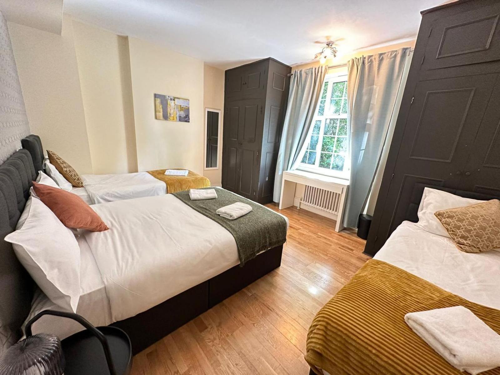 Charming 2 Bedroom Flat In Kensington High Street London
