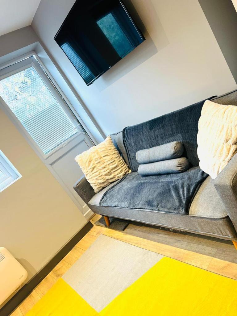 Next To Emirates Stadium Holloway * London