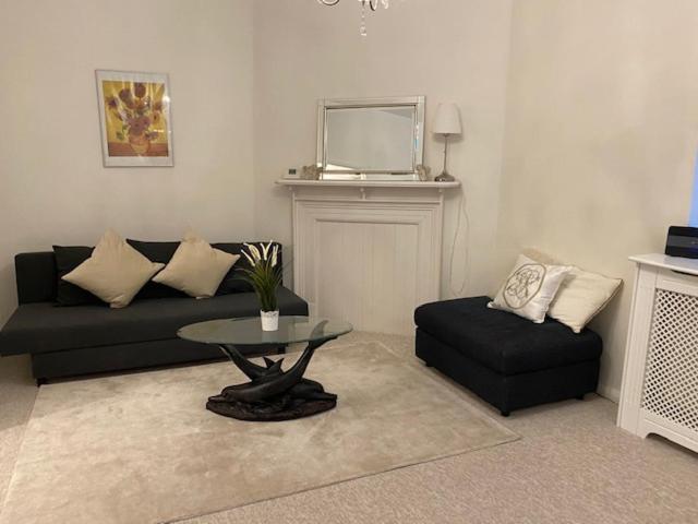Chelsea Apartment *