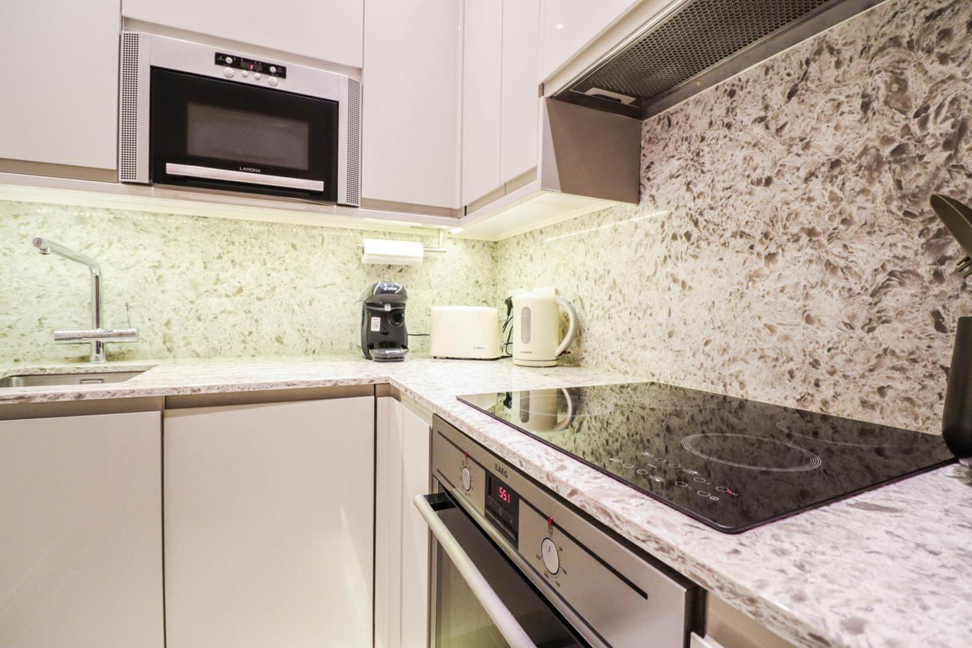 Lovely Kensington In A Prime Location Apartment *