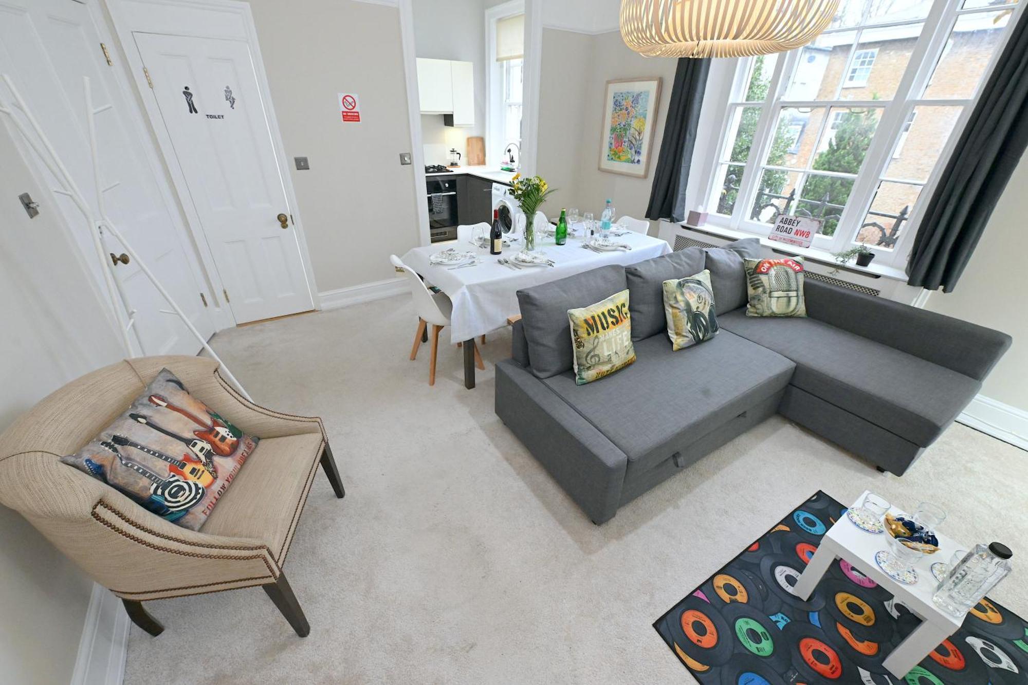 Stunning 4 Bedroom Flat In Regent's Park - Abbey Rd Holiday home *