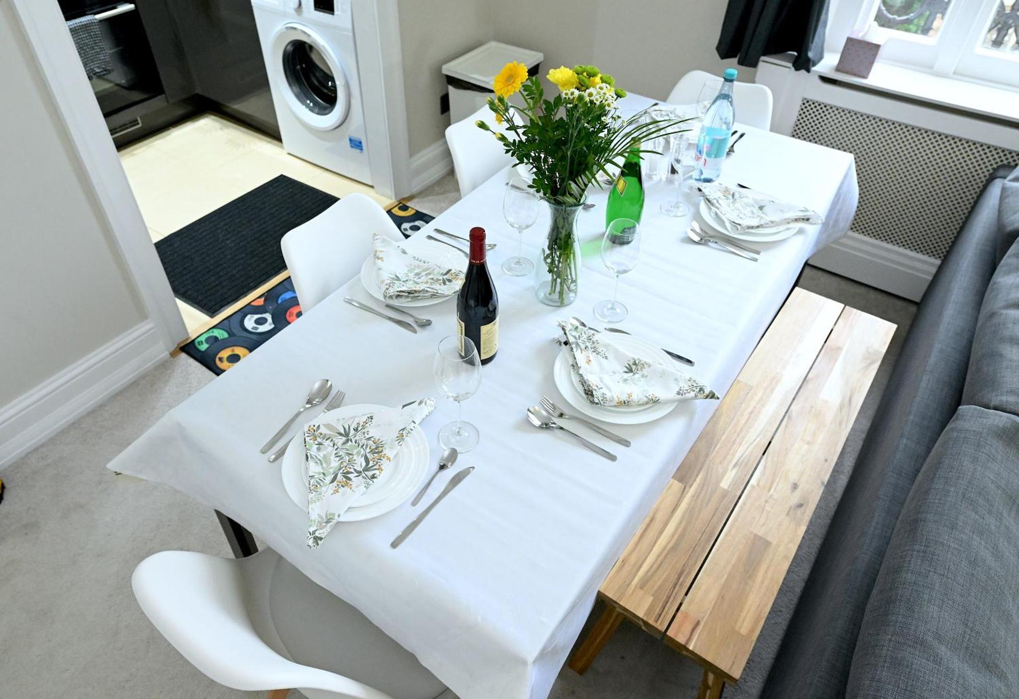Stunning 4 Bedroom Flat In Regent's Park - Abbey Rd Holiday home *