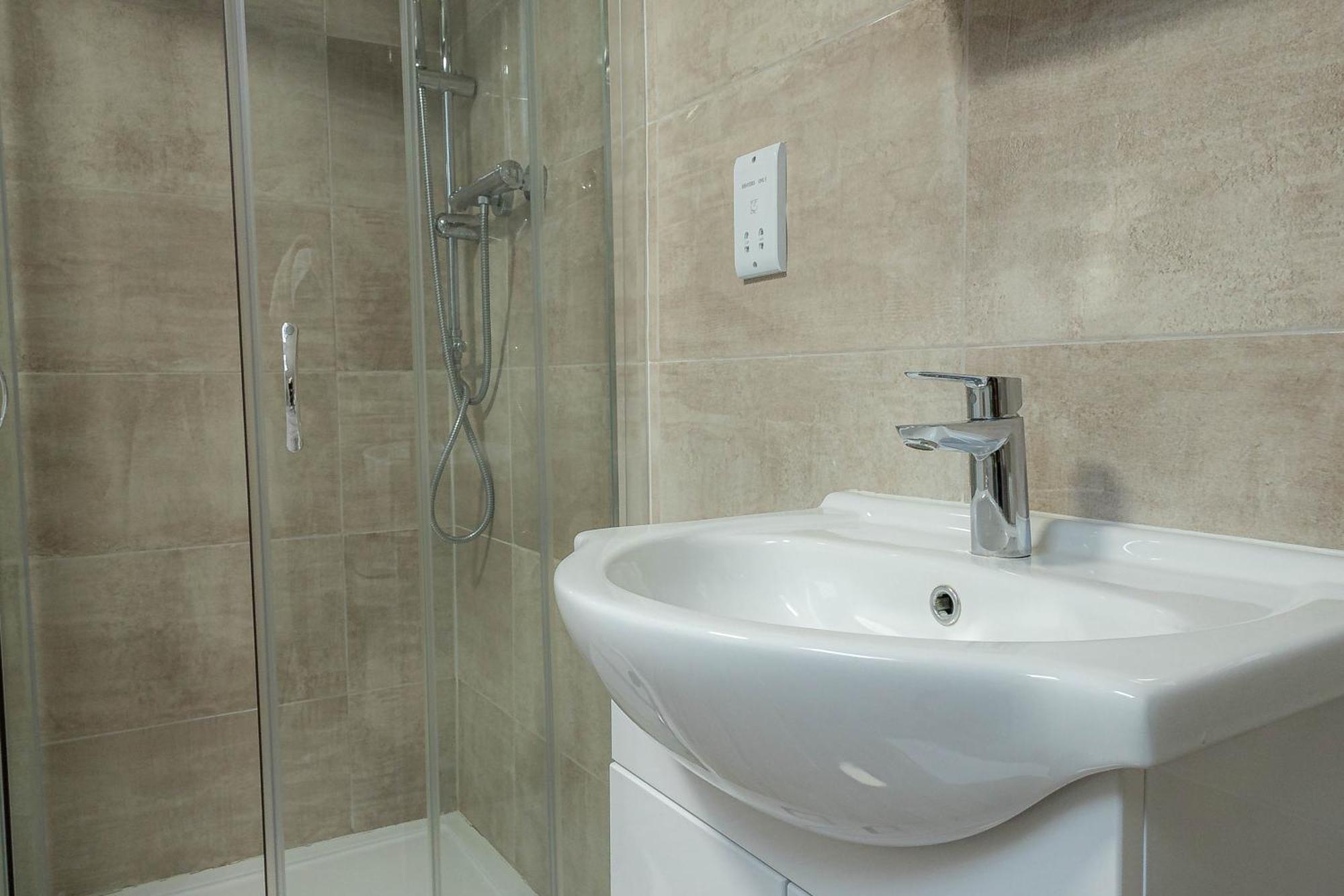 Deluxe Urban Retreat With City Views Studio And One Bedroom Near Camden By Belvilla * London