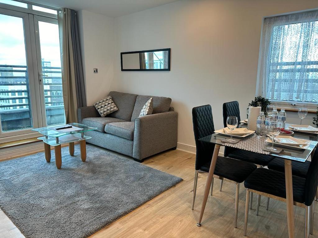 Apartment Cosy Views London