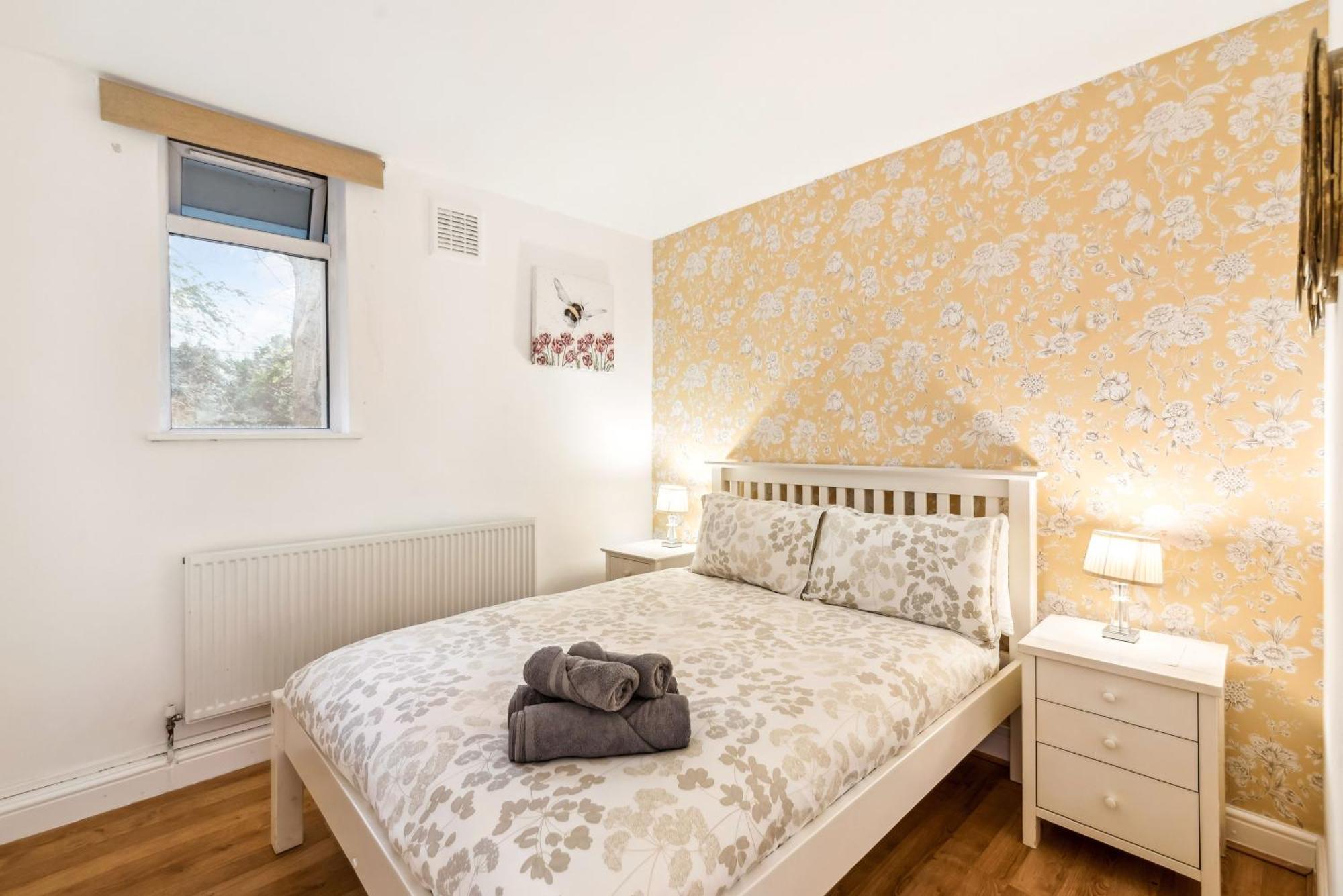 Apartamento Spacious Ground Floor - Fab Location