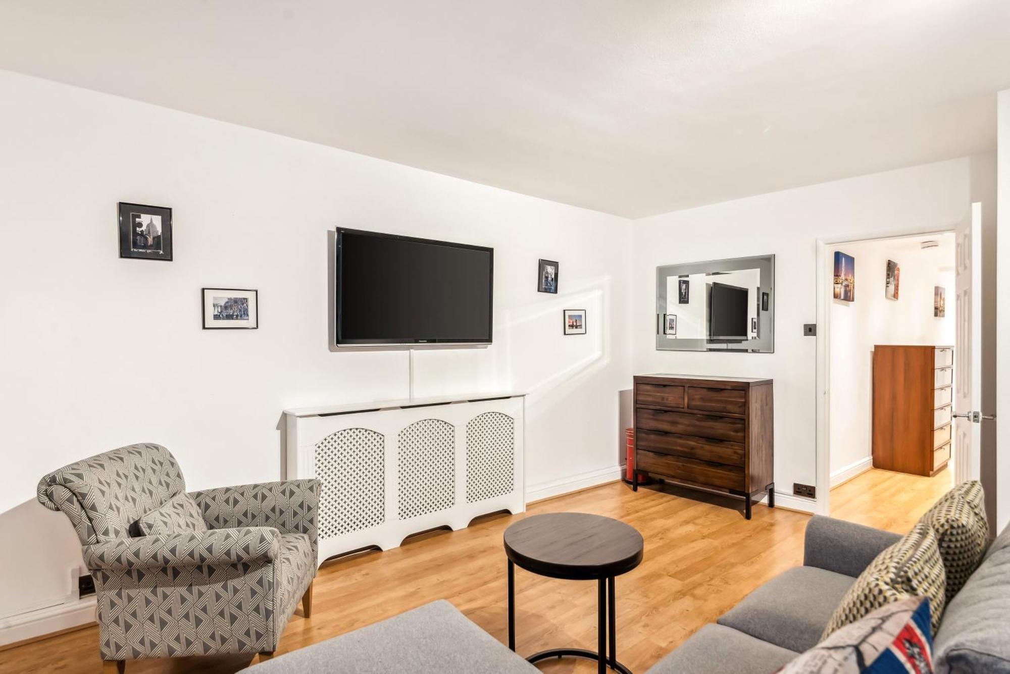 Apartamento Spacious Ground Floor - Fab Location