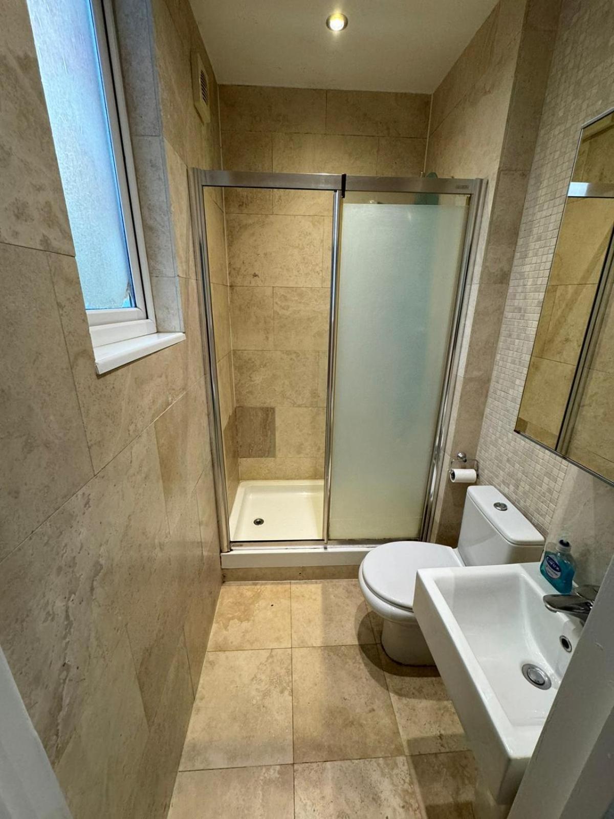 Minutes From Hammersmith And Kensington 2 Apartamento *