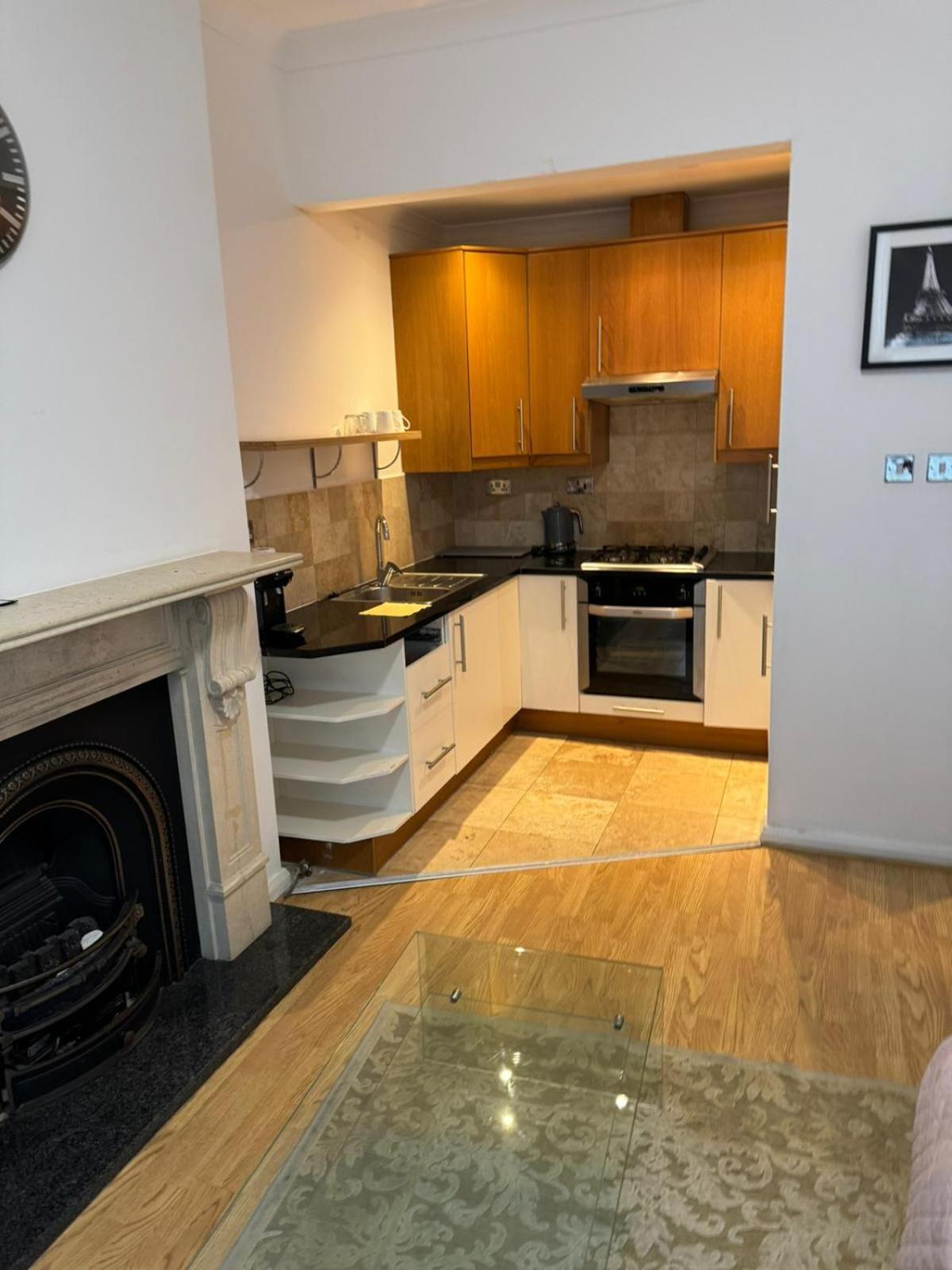 Minutes From Hammersmith And Kensington 2 Apartamento