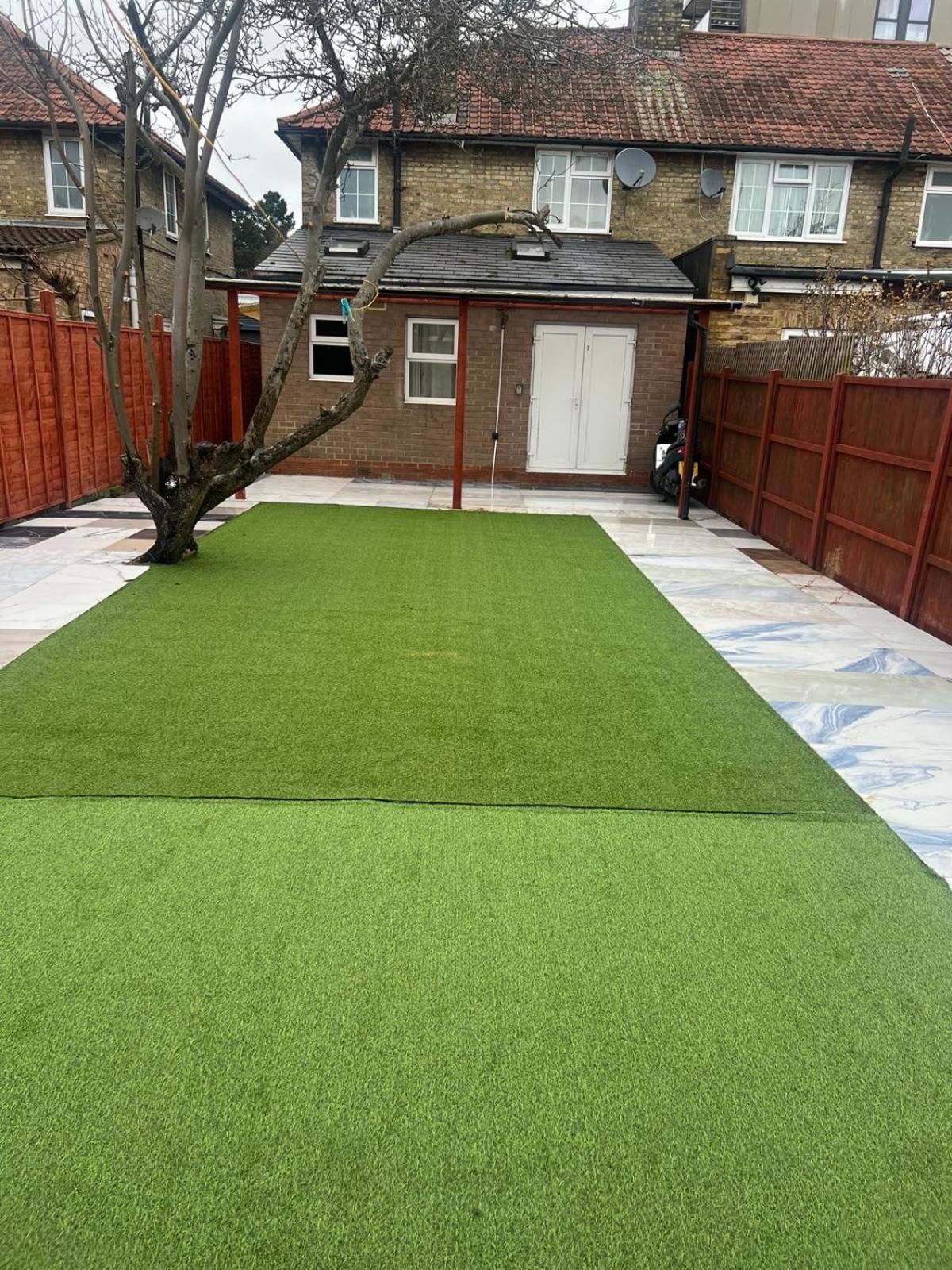 Good Priced Single In Sherperds Bush * London