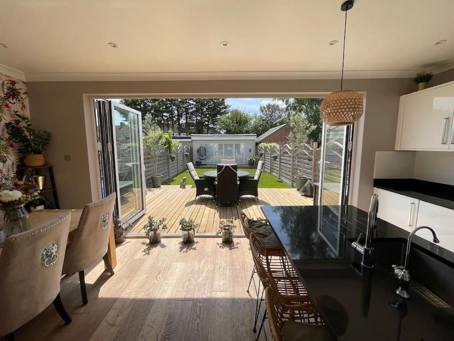 Casa de férias Luxury 4 Bed 2 Bath House With Garden Near Wimbledon Londres