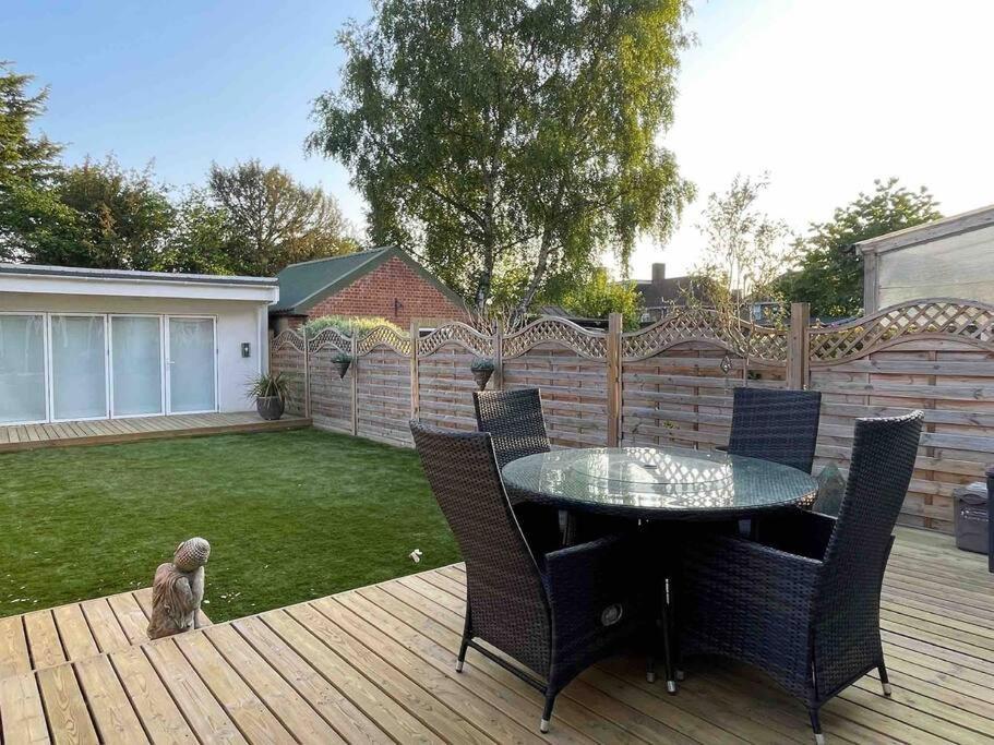 Casa de férias Luxury 4 Bed 2 Bath House With Garden Near Wimbledon *