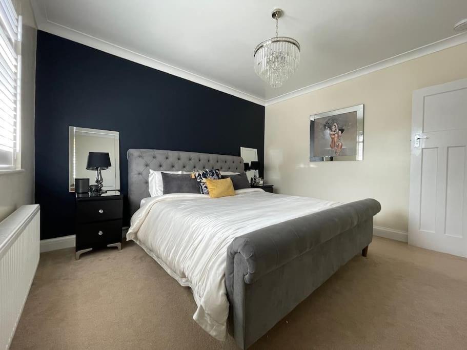 Luxury 4 Bed 2 Bath House With Garden Near Wimbledon * Londres