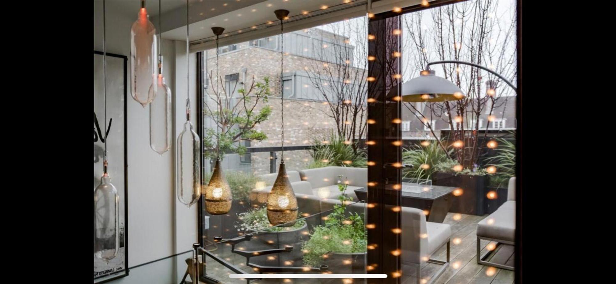 Stunning 3 Bedroom, 3 Bathroom Duplex With Terrace Apartment *