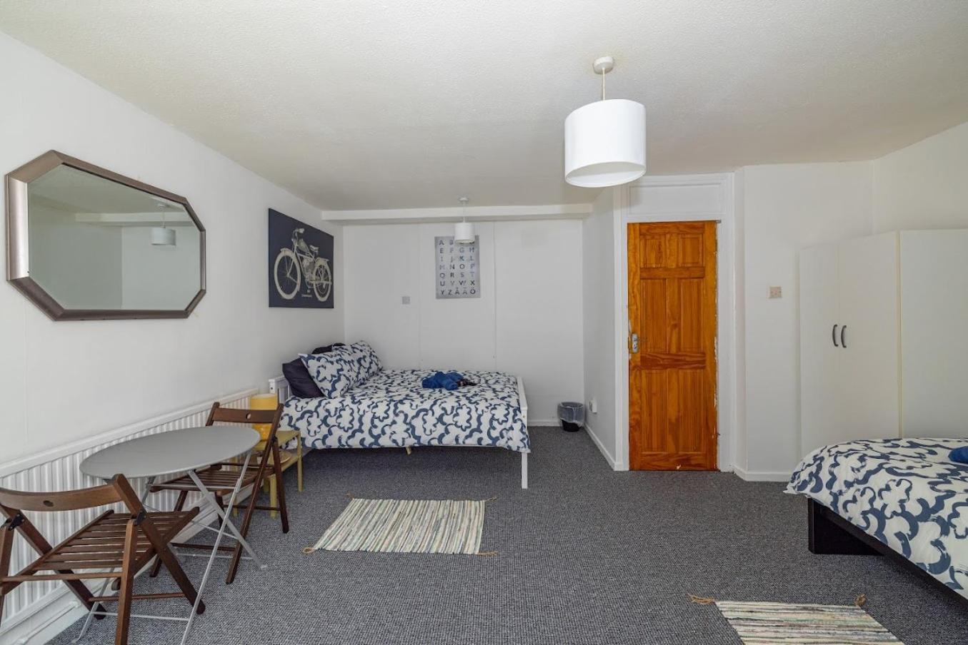Close To Canary Wharf Homestay *