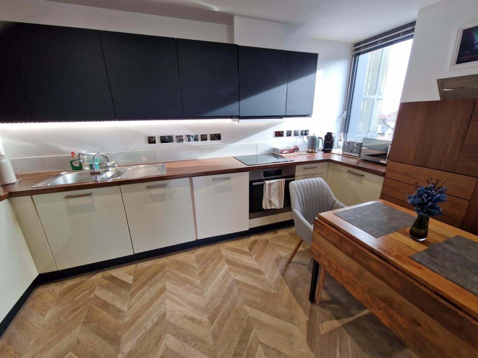 Cosy 1 Bedroom With Balcony Near Chiswick Londres