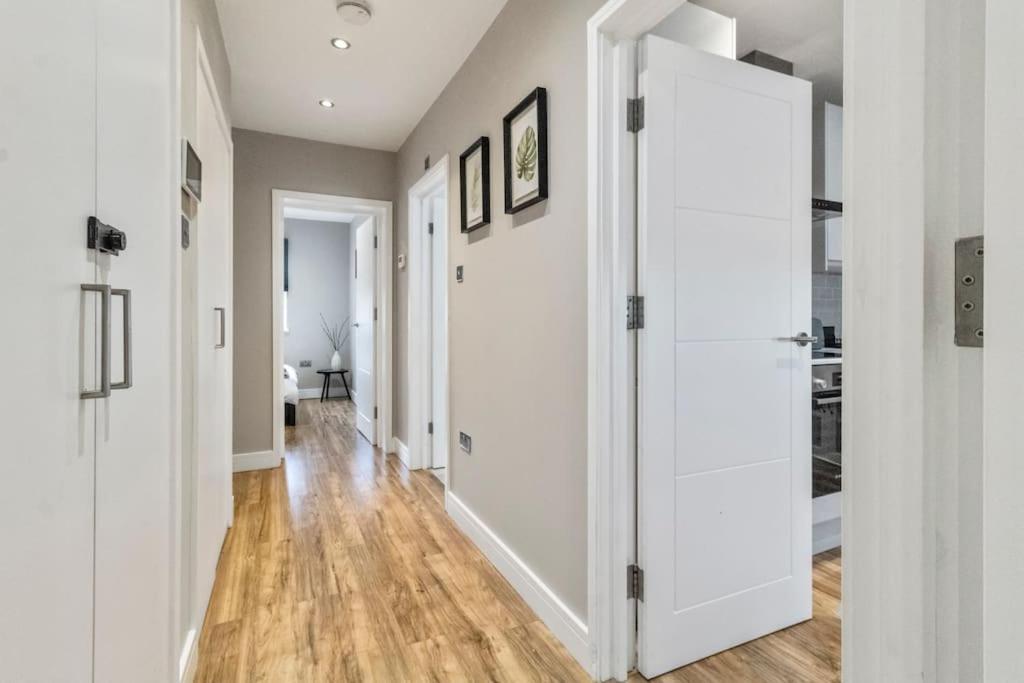 2 Bedroom Flat, Wembley Stadium Apartment *