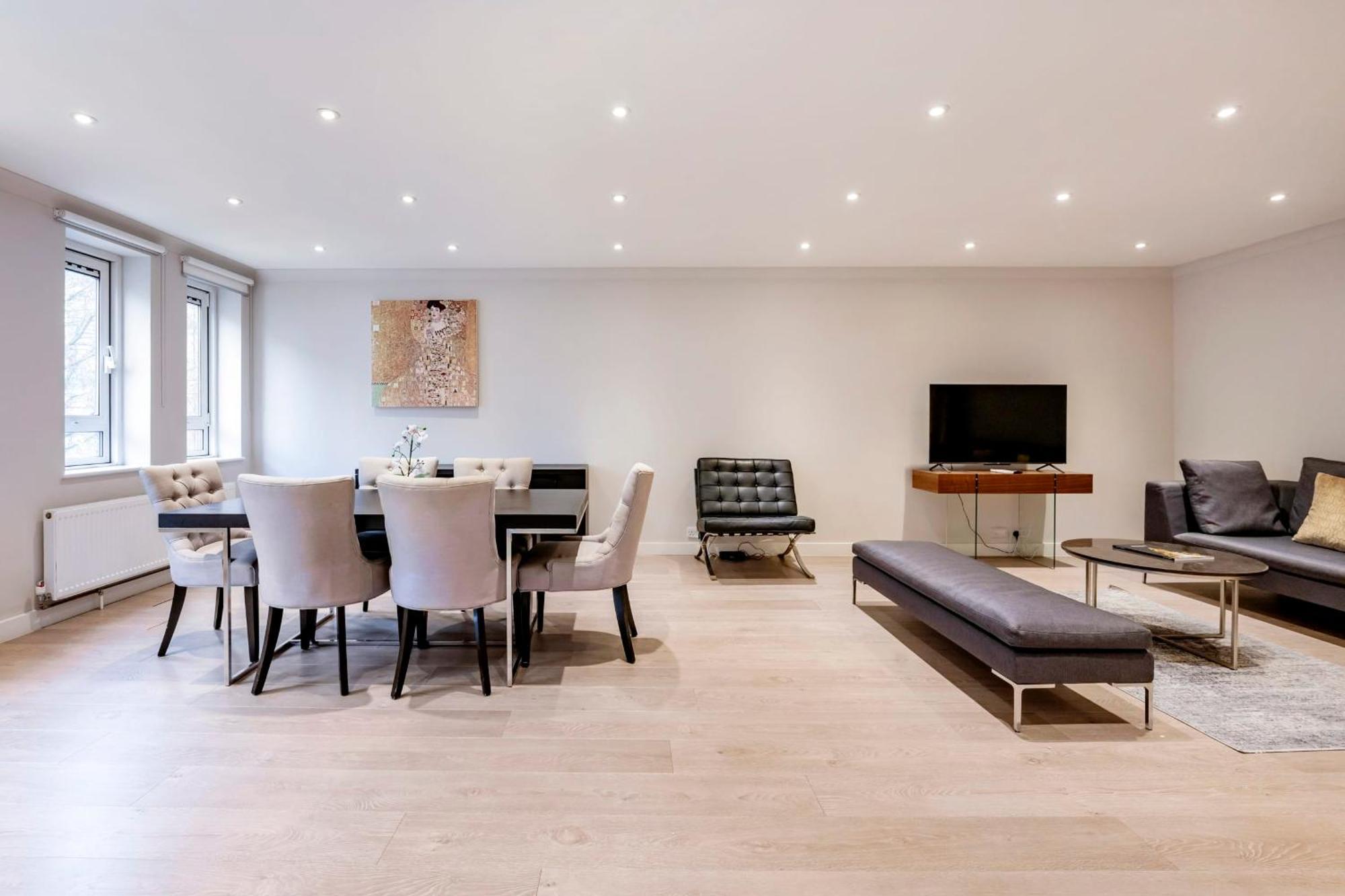 Beautiful 2-bed Flat-hosted By Sweetstay Apartment *