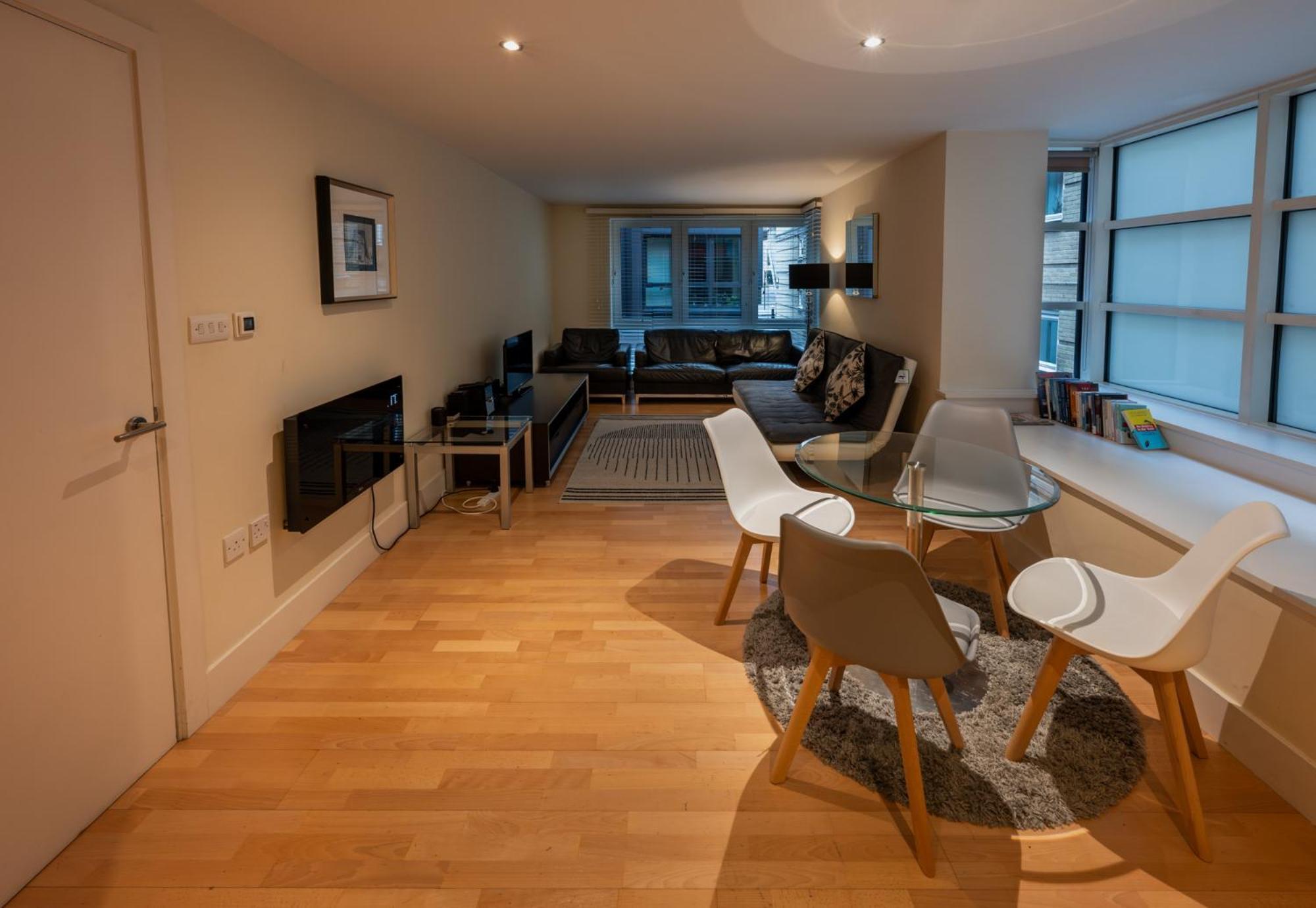 Apartment Modern In By River Thames *