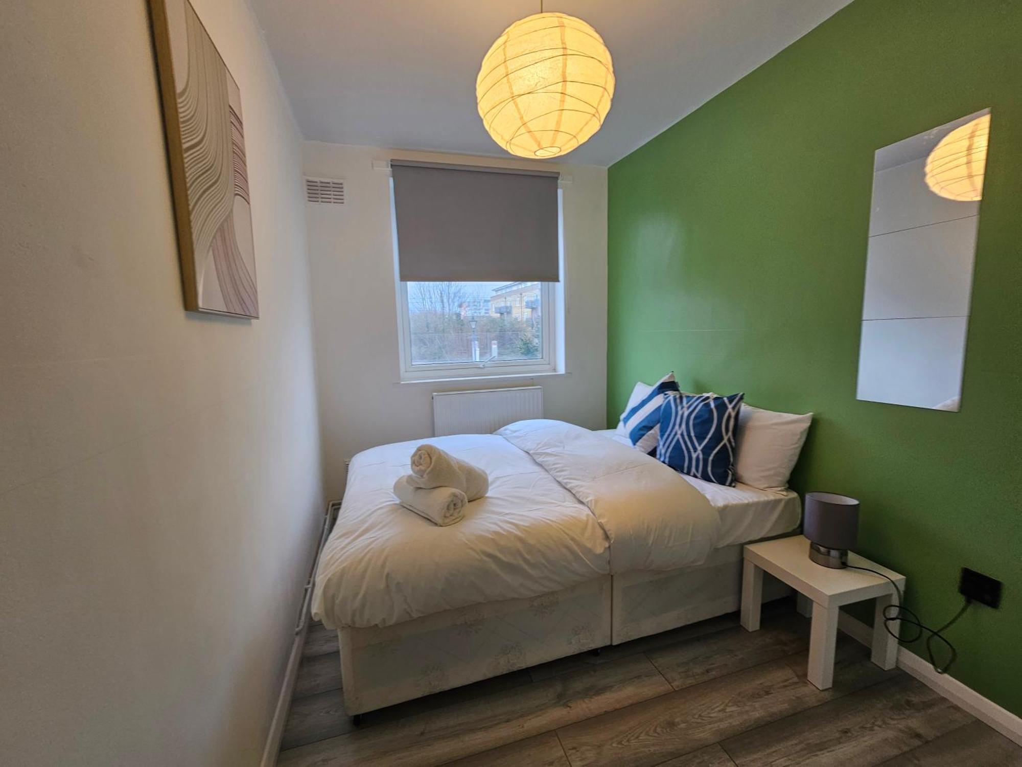 Guest house Mile End