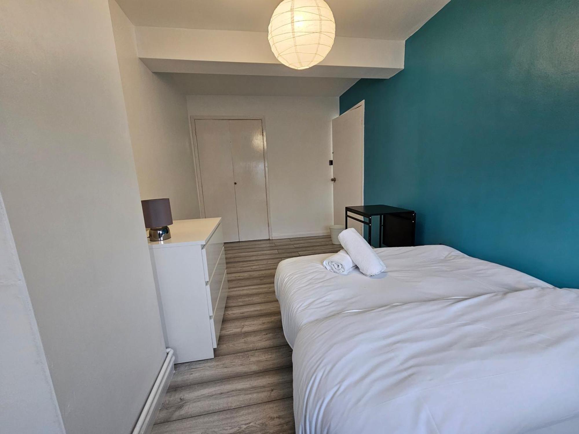 Guest house Mile End