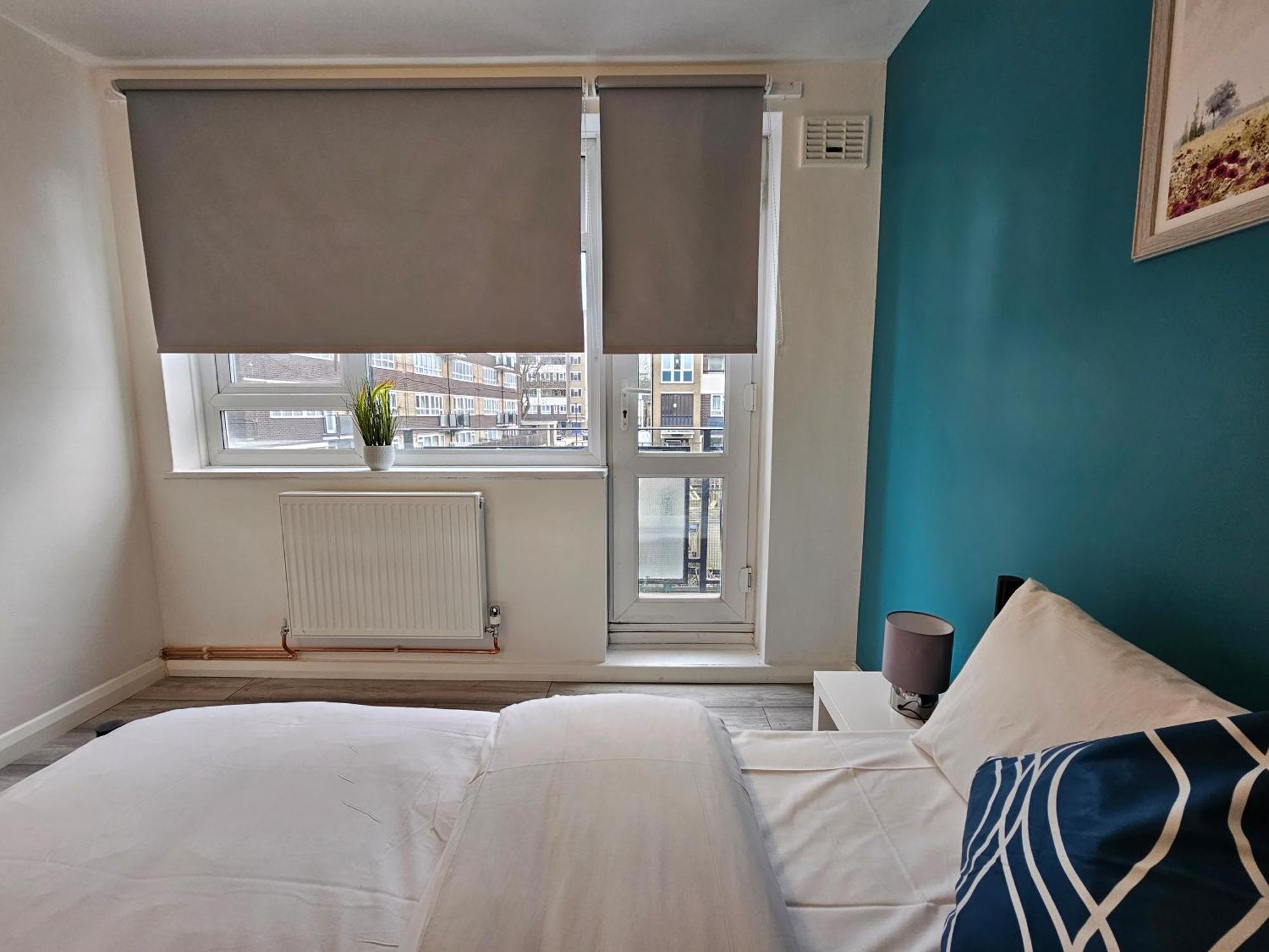 Guest house Mile End