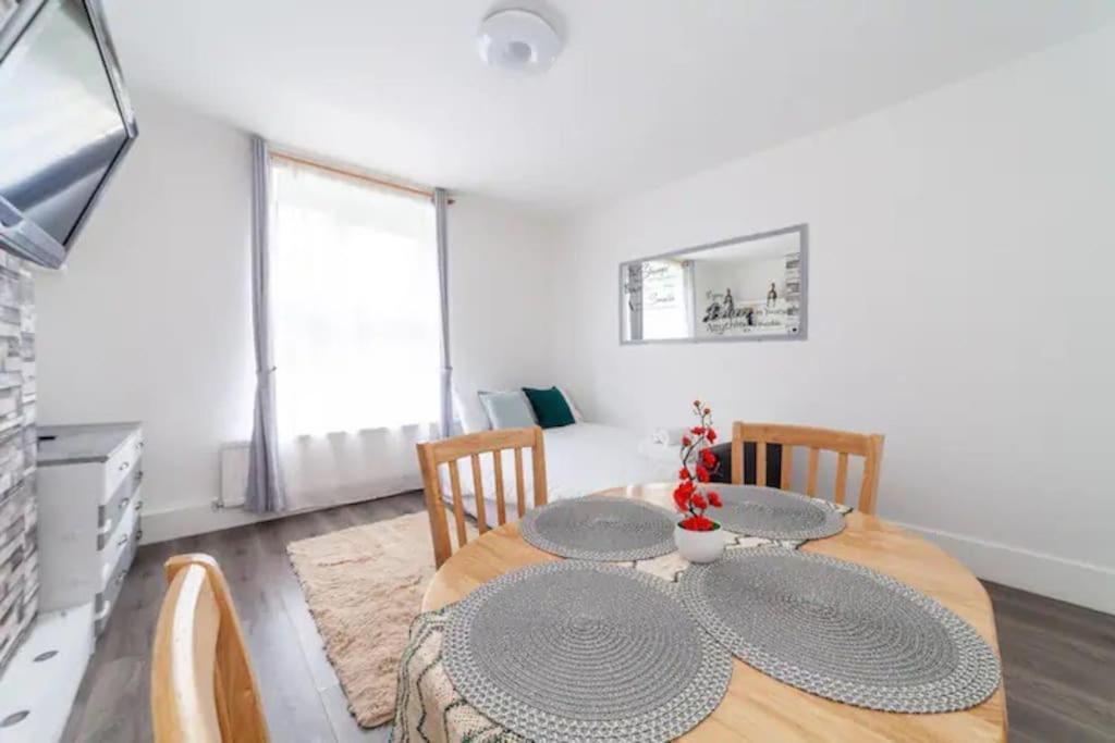 Apartment Ground Floor Flat Free Parking